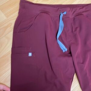 Figs straight leg scrub pants large petite